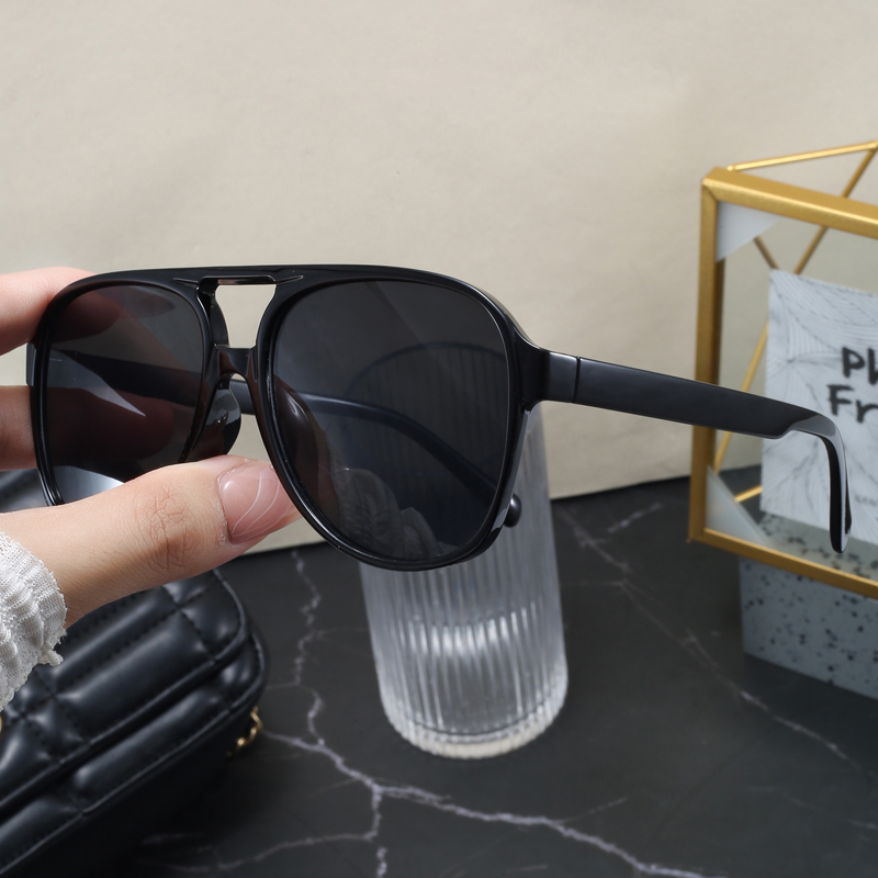 Occhiali da Sole Unisex alla M - Women'S Fashion Of The 70S recensione e prezzo