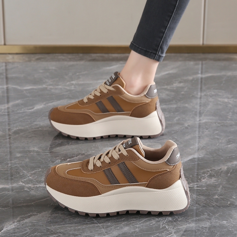 Nuove Sneakers Traspiranti da  - New Balance Fashion Women recensione e prezzo
