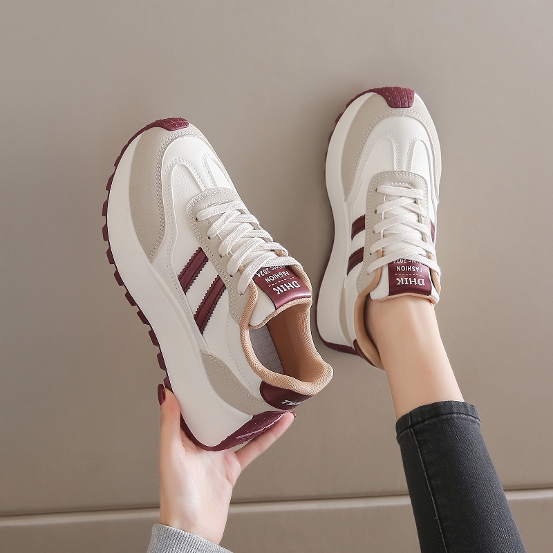 Nuove Sneakers Traspiranti da  - New Balance Fashion Women recensione e prezzo