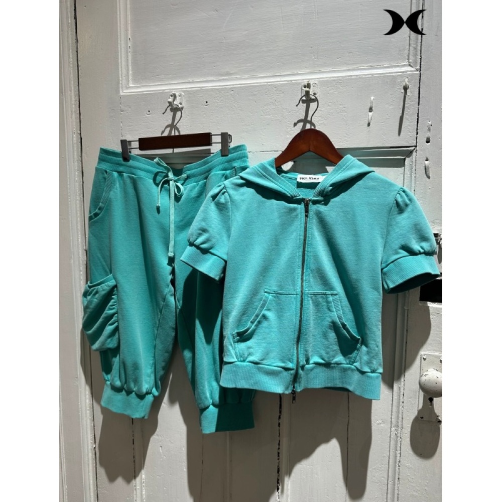 Completo sportivo alla moda in - Women Fashion Styles recensione e prezzo